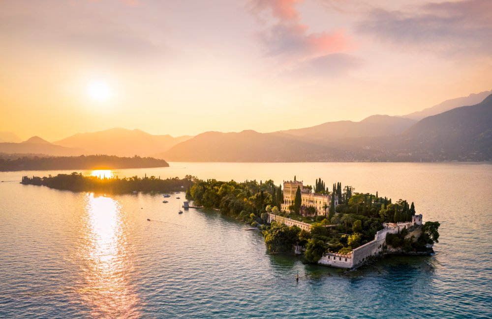 Isola del Garda © stefanotermanini - stock.adobe.com