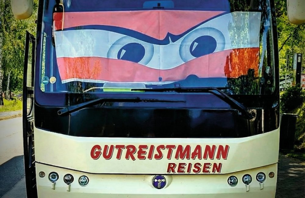 Bus © GUTREISTMANN
