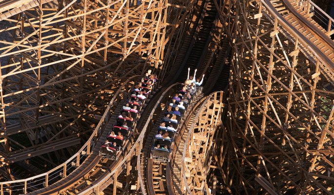 Achterbahn joris en de draak © Karel Tomeï